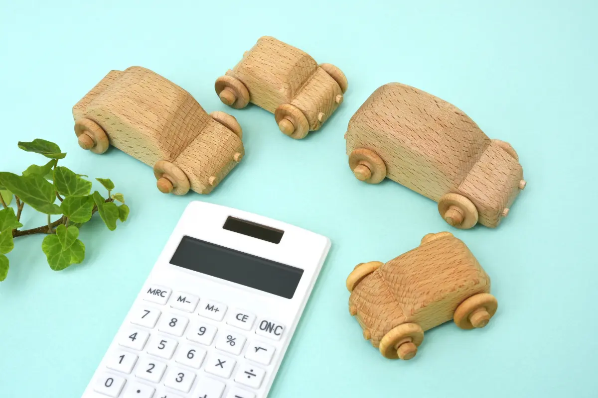 新車登録から12年目の愛車。車検の際に「13年目から自動車税が高くなる」と聞いたのですが、実際いくらくらい高くなるのでしょうか？