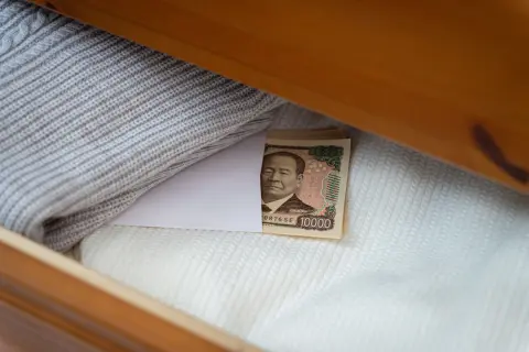 「相続税対策になるから」とタンス預金に励む実家の父。実際「100万円を超えるようなタンス預金」は税務署にバレないのでしょうか？