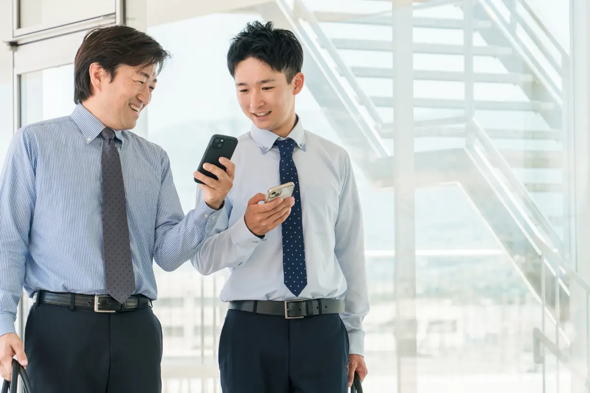 廉価版の「iPhone 16e」でも「10万円」もすると聞いてびっくり…！ 節約するならやはり「Android」でしょうか？