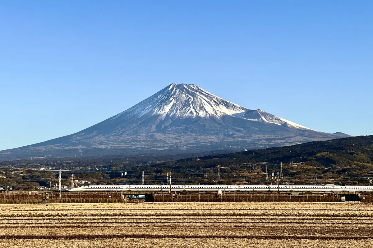 「最繁忙期の新幹線」は割高？ お盆期間の東海道・山陽新幹線をお得に利用する方法を解説！