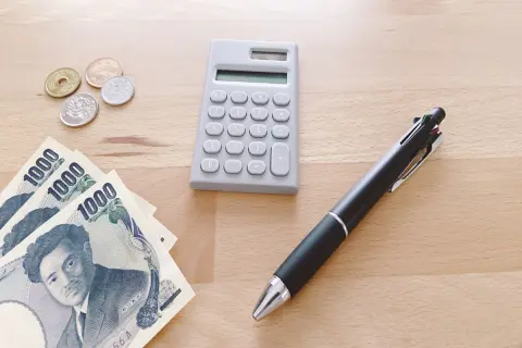 新社会人になり、待ちに待った「夏のボーナス」が支給されました！自分へのご褒美も欲しいところですが、やはり「貯蓄や運用」に回すべきでしょうか？