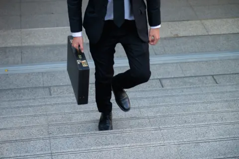 上場企業でも「早期退職」が増えているって本当!? 退職金も安くなるし収入もなくなるし…メリットはあるの？