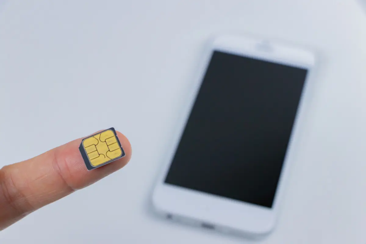 ソフトバンクやauなどの大手キャリアから「格安SIM」に乗り換えるメリットって？月額いくらくらい浮くの？