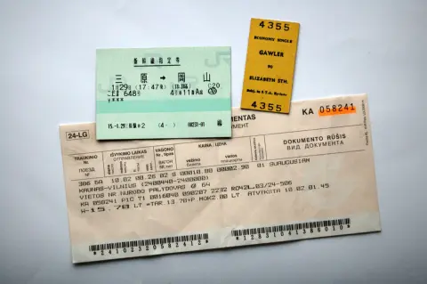 友人が「JR西日本」の株主優待券で、「新大阪から博多まで半額になった」と聞きうらやましい！ 実際どれだけ“お得”なの？ 必要な投資額や注意点を解説