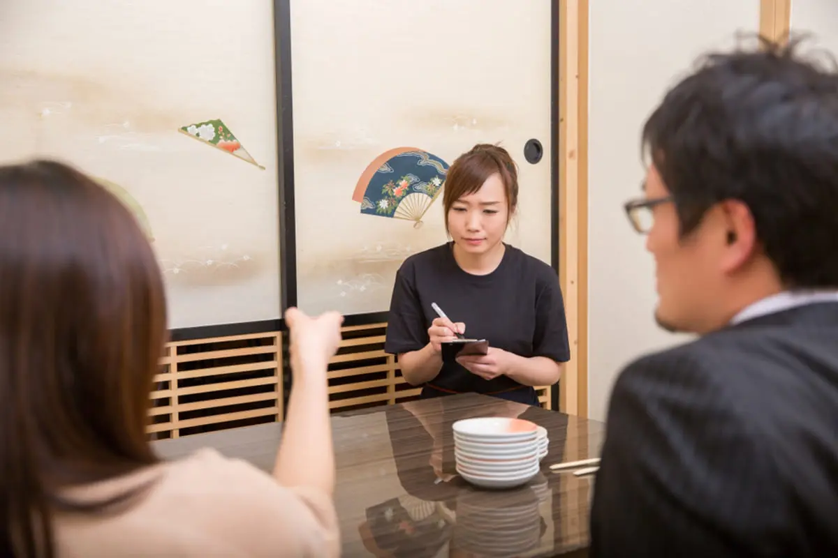 「レシートはないが返金しろ！」相次ぐ“カスハラ”で従業員が疲弊…東京都で防止対策に「40万円」支給するそうですが、どうすれば受け取れますか？「応募方法・注意点」をわかりやすく解説