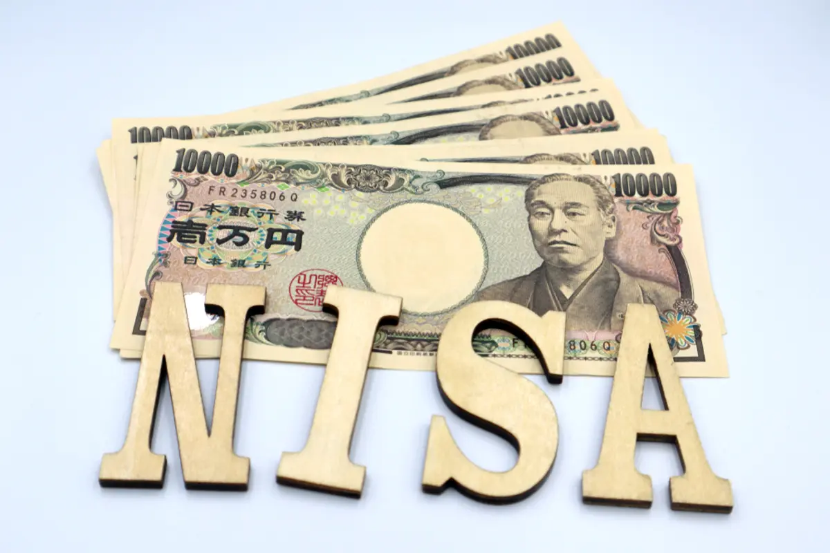 50代になってから「月10万円」NISAで投資するといくらになる？65歳まで積み立てれば老後の資金には足りる？