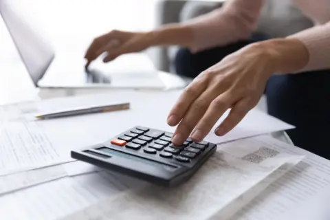 共働きなのに貯金が増えない理由とは？ 気づけば“お金を使いすぎる”家計の落とし穴