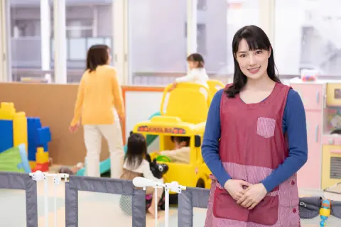 高校生の娘が「保育士」と「幼稚園教諭」とで進路を迷っています。年収はどのくらい違うのでしょうか？