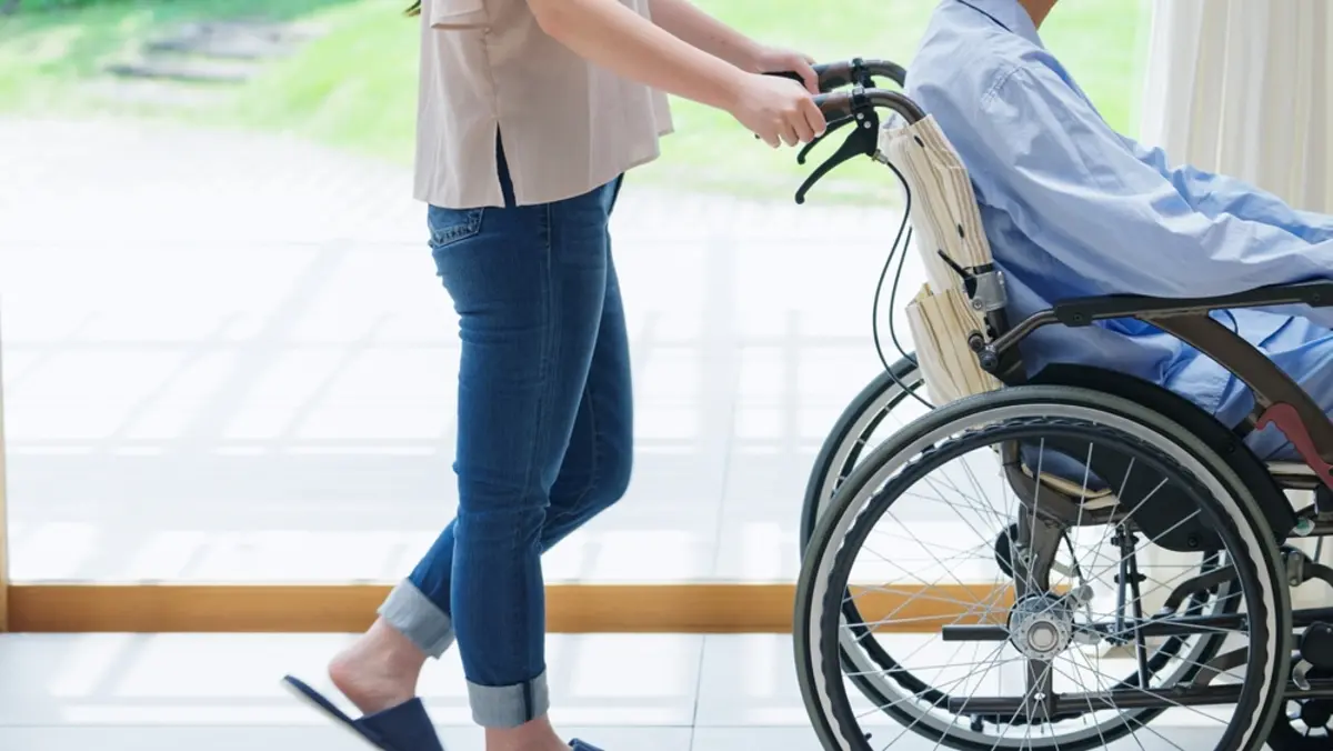 父の介護で仕事を減らしました。「介護休業給付金」がもらえるって本当ですか？ 条件はどうなっていますか？