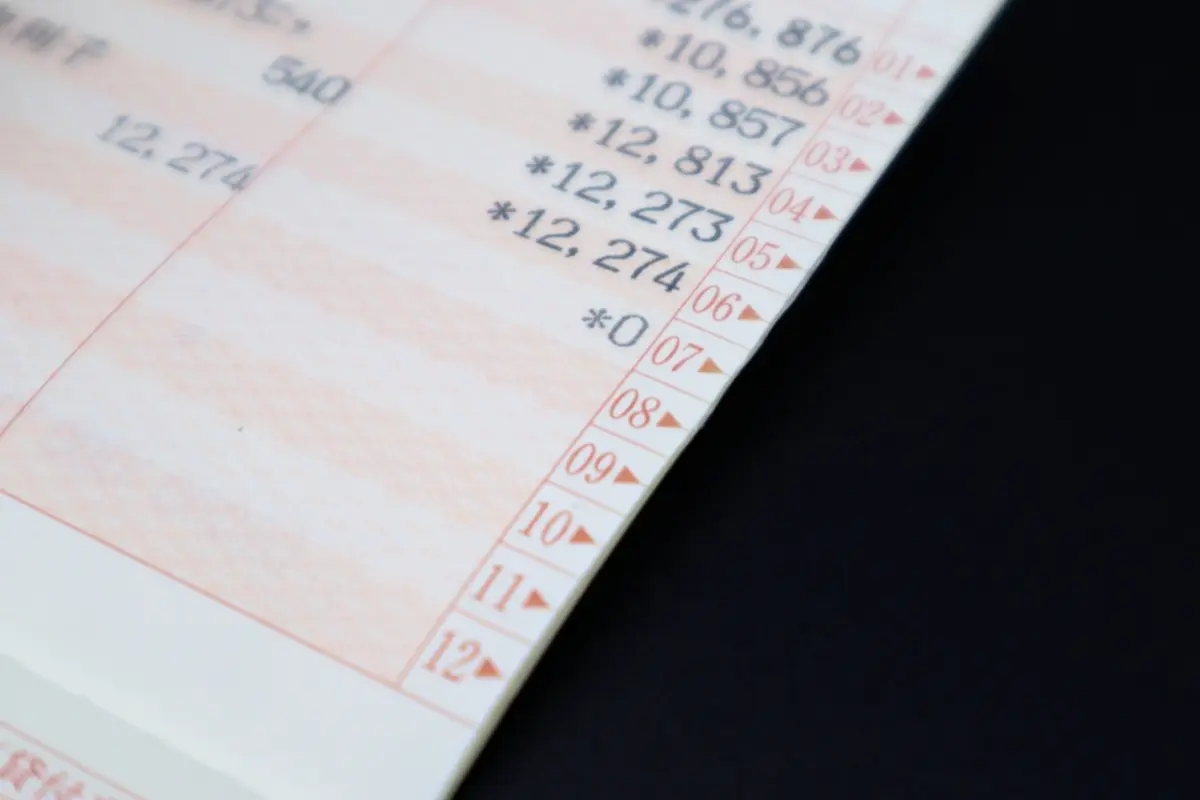 大卒・社会人3年目で「貯蓄0円」の息子。月収は「25万円」だそうですが、「平均」よりも少ないのでしょうか？