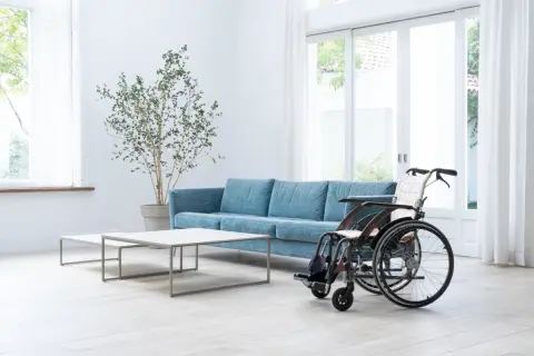 【65歳・賃貸暮らし】この先も“借りられる家”はある？ 老人ホームに入ったほうが「お得」なのはどんな人？