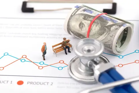 定年退職後は収入が減るので、50代で「年収400万円」の妻の扶養に入ったほうが「健康保険料」がかからずお得でしょうか？