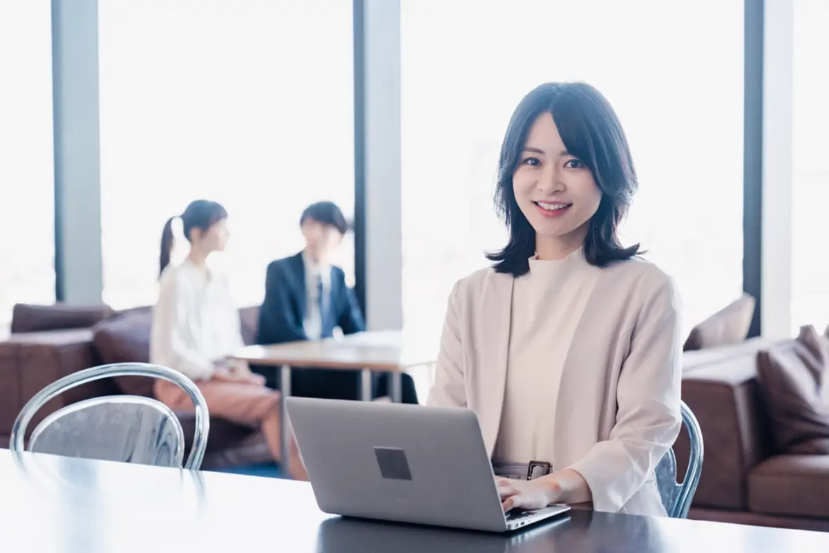 「月収25万円・通勤手当3万円」で、手取りが“年3.6万円”減る!? 通勤手当は非課税なのに「保険料が上がるカラクリ」と、将来の年金が増える意外なメリットとは