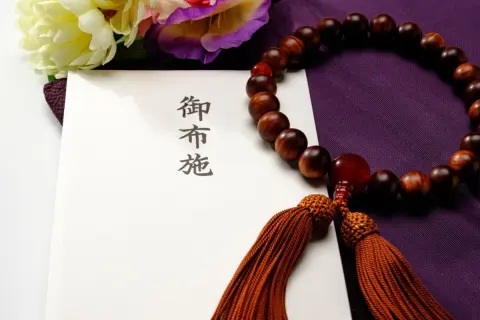 父の葬儀で渡した「お布施」、相続税の申告で控除したいのですが…。領収書がなくても大丈夫？ そもそも誰が申告できるのでしょうか？