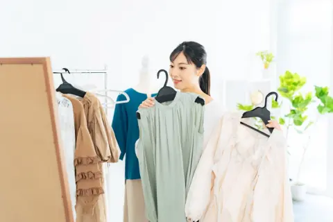 「高級ブランド服＝お金持ち」ではない？ 本当の「高収入所得者」が好む洋服や大切にしている価値観とは？