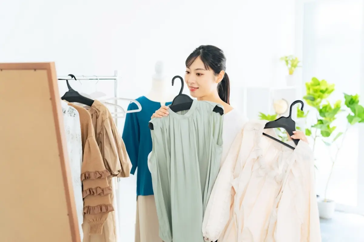 「高級ブランド服＝お金持ち」ではない？ 本当の「高収入所得者」が好む洋服や大切にしている価値観とは？