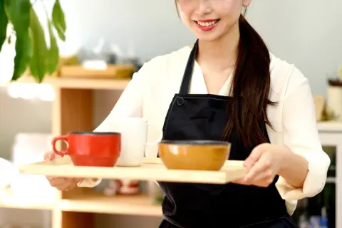 人手不足なのにパートの「求人数」も減っている!? 飲食業界でいま起きていることとは？