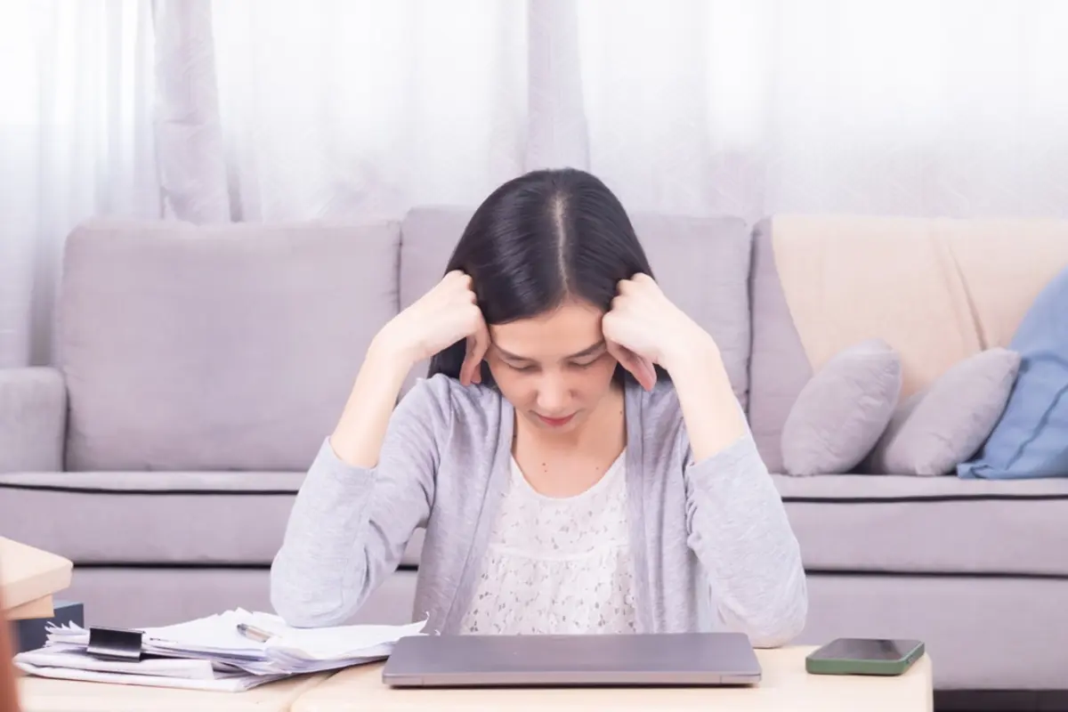 一人暮らしをしていますが、今の収入で生活はギリギリ。独身税は全員一律で払わなければいけないでしょうか。減額や免除になるケースもありますか？