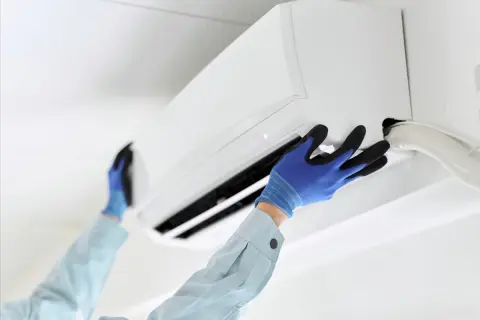 マンションの「エアコン」が故障…！ 費用が入居者負担に“ならない・なる”ケースとは？ 賃貸契約書で確認すべき「2つのポイント」を宅建士が解説