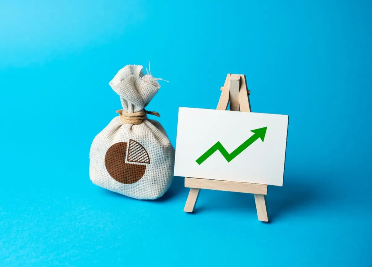 「物価が上がると年金額も上がる」と聞きました。物価が上がっている現代、どのタイミングで年金額が上がるのでしょうか？