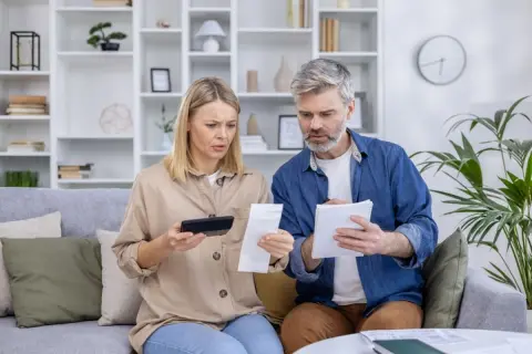 「年金暮らし」の夫婦の生活費ってどれくらいですか？「趣味に使えるお金」は少なくなりますか？