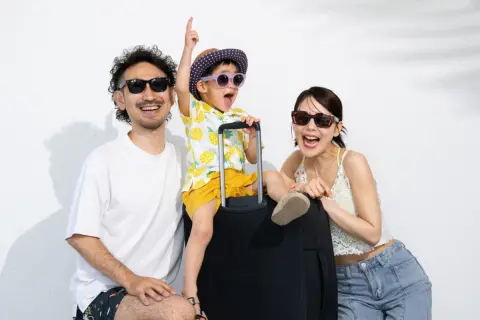 ママ友家族はこの夏「グアム旅行」に行くとのこと。LCCを使ったとしても夏休みは旅費が高いイメージだけど、海外旅行に行く人ってどれくらいいるの？