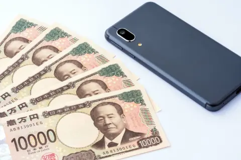 母から「スマホ代は月1万円」と聞きビックリ！「安い会社は難しい」と言いますが、このままでも大丈夫でしょうか？“大手・格安SIM”の料金はどれだけ違いますか？