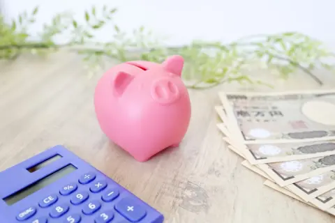 親の「タンス預金500万円」を防犯のために銀行に預けたいです。「贈与税逃れ」や「脱税」を疑われるでしょうか？