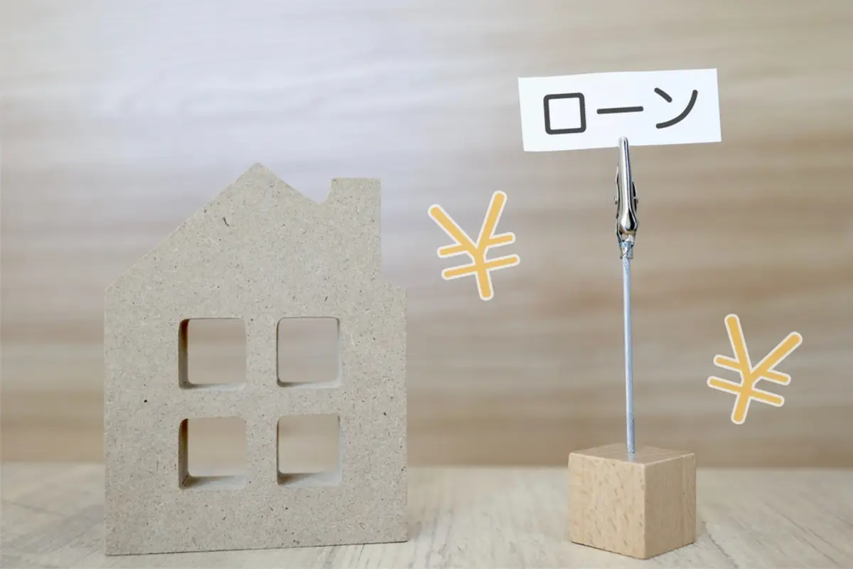 住宅ローン「4000万円」を“変動金利”で借りる友人。先日金利が「0.1％」上がったそうですが「返済額はそのまま」とのこと。なにか“特約”にでも入っているのでしょうか？