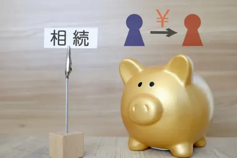 父の遺言書に「遺産を私と叔父で半分ずつ分ける」と書かれていたのですが、叔父は父の死後すぐに亡くなりました。父の遺産はすべて私のものになるのでしょうか？