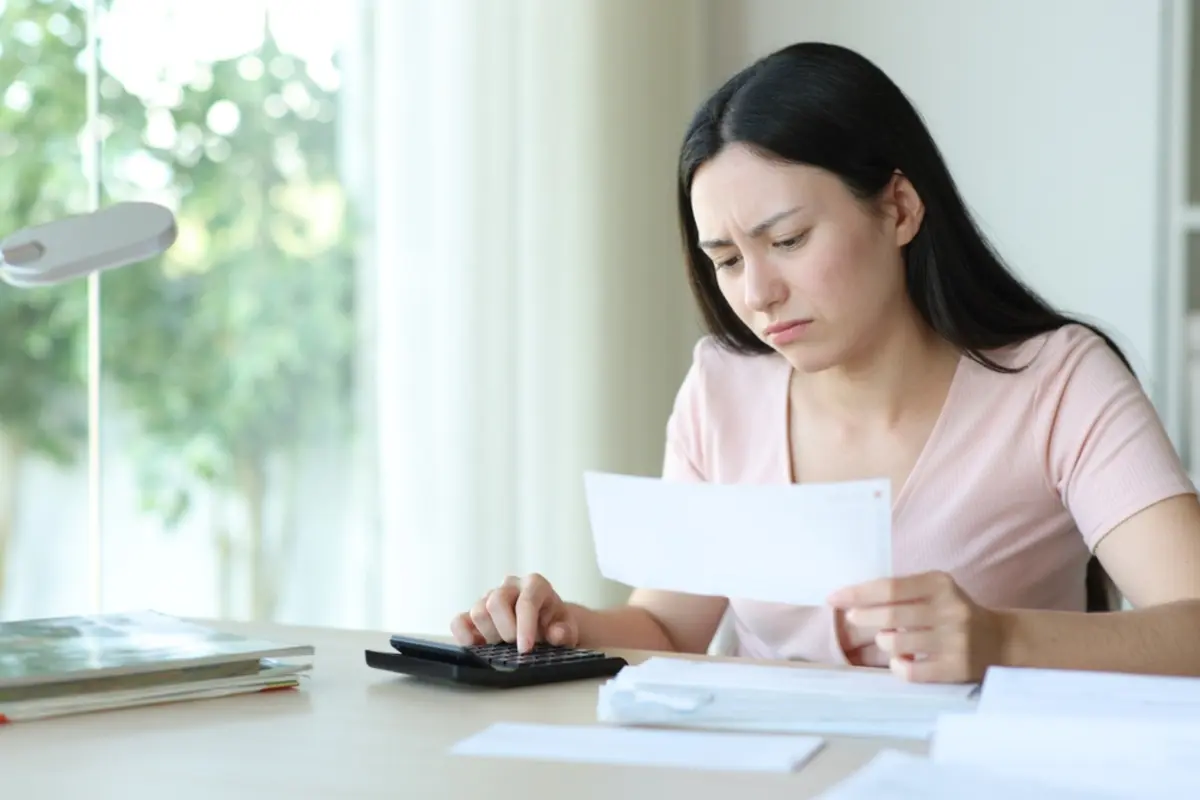 一人暮らしを始めたばかりで“NHK”から「受信料の案内」が届きました。テレビは置いていないのですが、それでも支払い義務はあるのでしょうか？