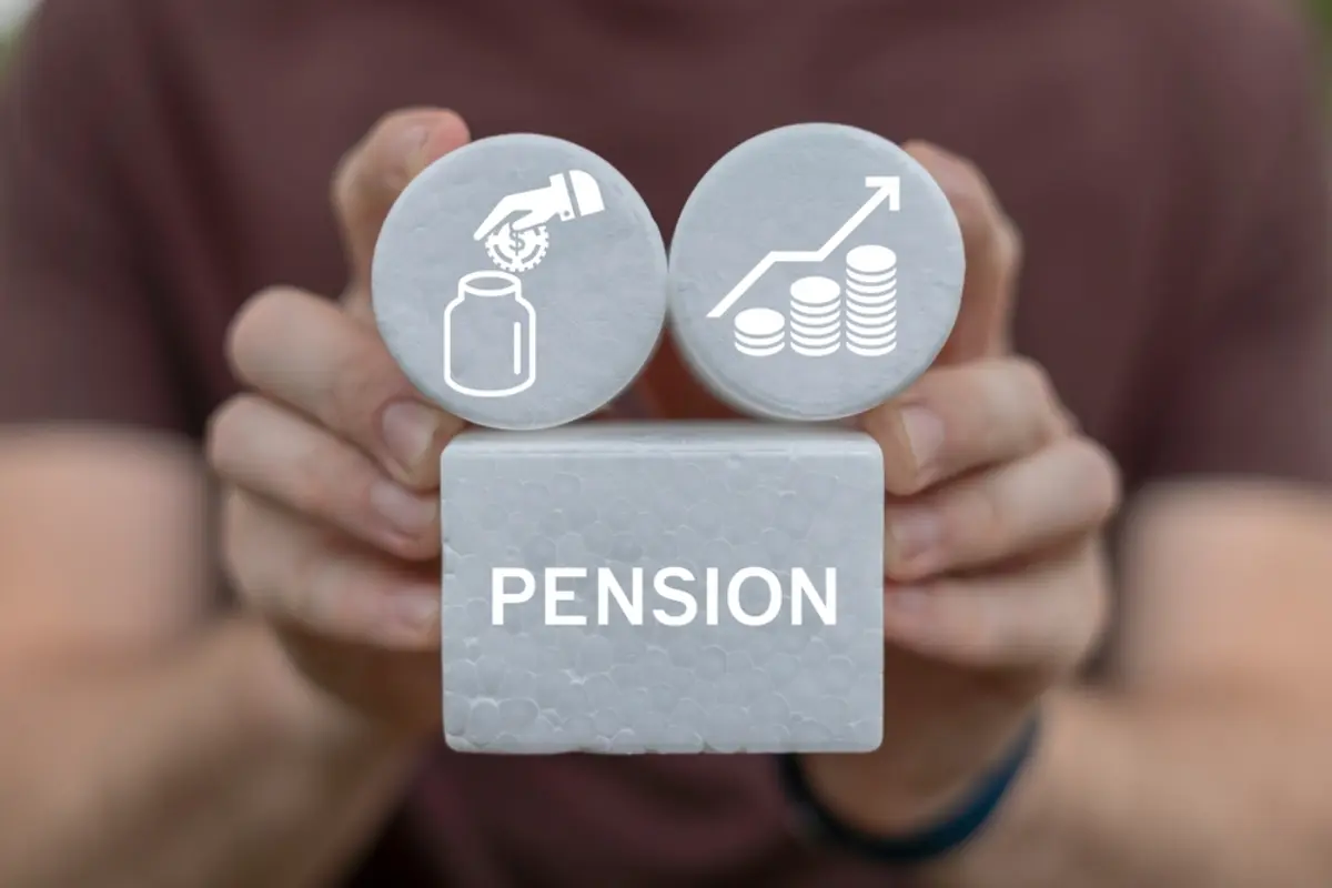 60歳で年金の「繰上げ受給」をしようと思いましたが「最大24%減額」と聞いて悩んでいます。もう少し延ばして「63歳くらい」の受給にすれば、そんなに損しませんか？