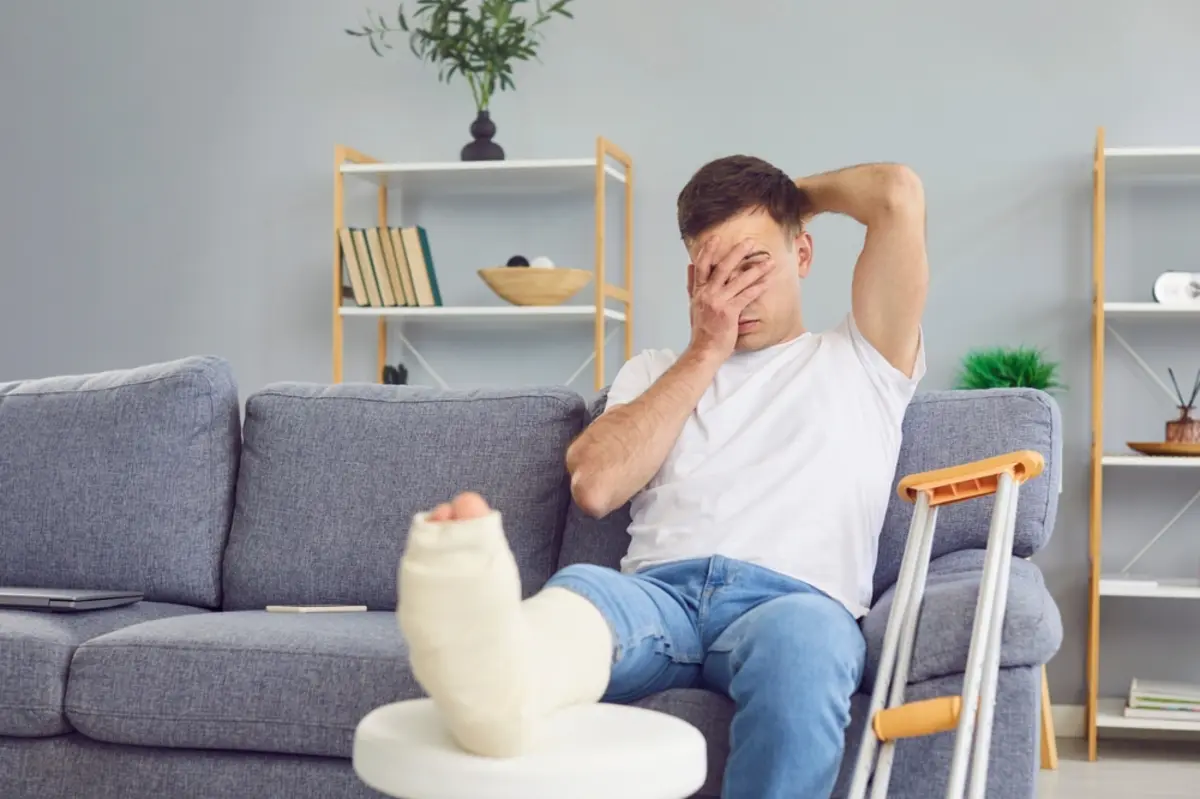 けがで「休職」することになりました。「有給」を使うと「傷病手当金」が遅れるって本当ですか？「傷病手当金」の支給開始がズレない“最初の3日間”の使い方を解説！