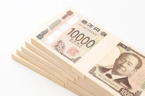定年後の生活費に、と息子から「500万円」受け取りました。生活費でも贈与税は必要なのでしょう？