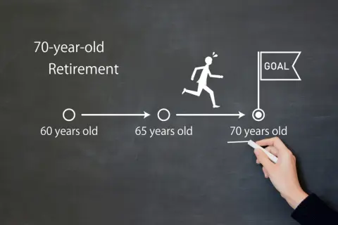 会社が「70歳定年制」の導入を検討中…。「金銭面」における70歳まで働くメリットとは？