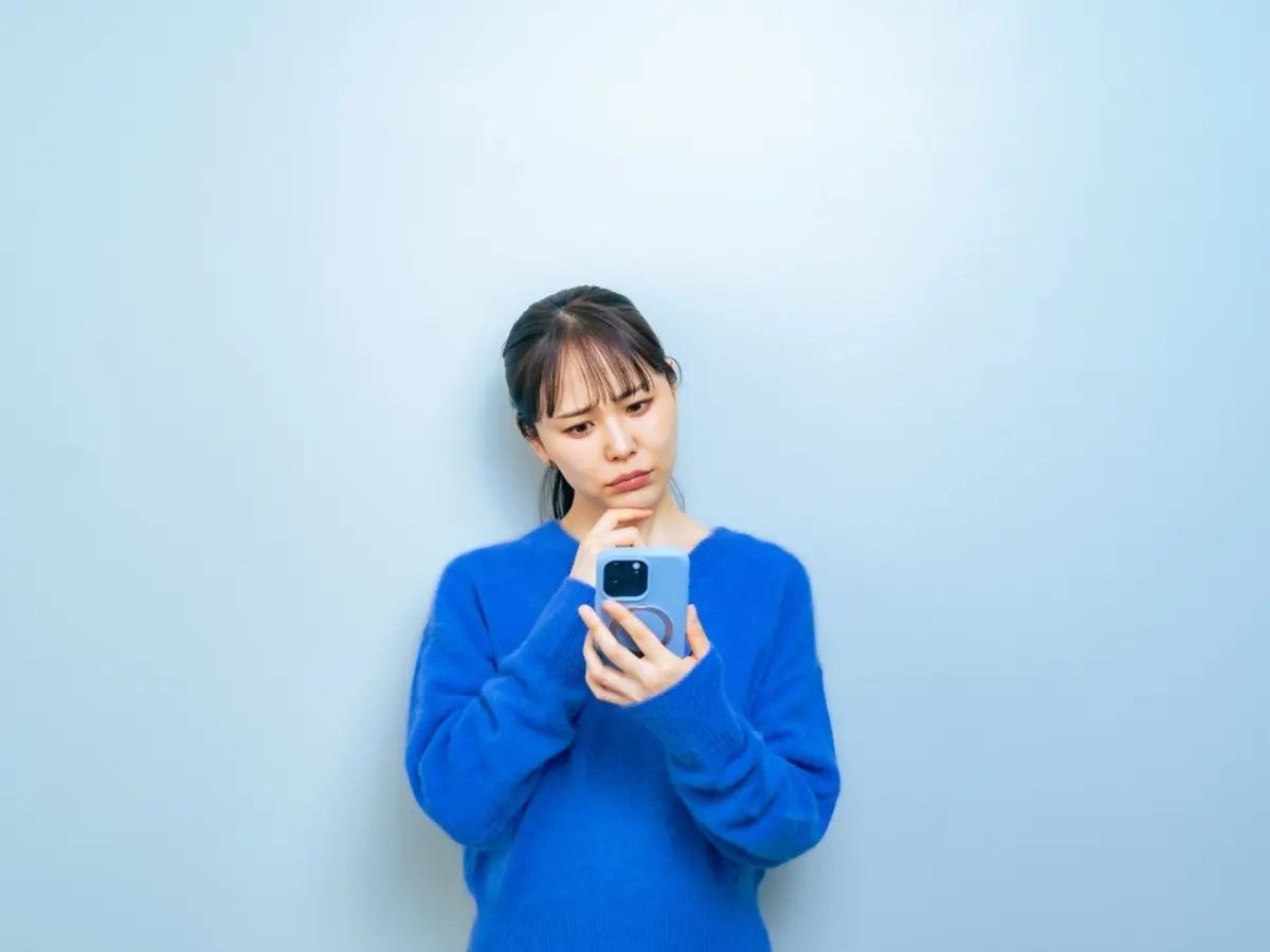 「Wi-Fi無料」と書かれた物件に引っ越したのに、「通信費」がかかっていました。「Wi-Fi完備」と「Wi-Fi無料」は何が違うのですか？