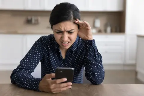 海外通販を「クレカ払い」で利用！→いつまで経っても届かない場合“諦める”しかない!? チャージバックで「取り消し」できる可能性と、注意点を解説