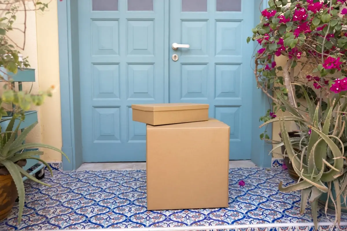 国交省が「置き配の標準化」「手渡し100円追加」を検討中と聞きました。盗難が心配ですが、リスクはないのでしょうか…？