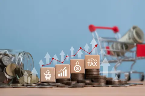 現在の暮らし向きについて「ゆとりがなくなってきた」人が6割超…物価高の今、私たちにできる対策とは？