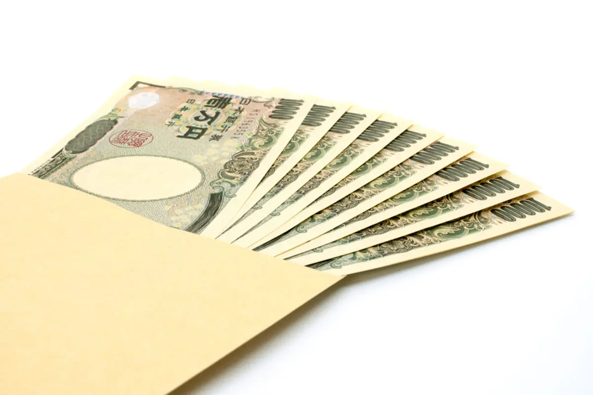 一人暮らしの70歳の母は“月13万円”の年金でギリギリの生活をしています…。仕送りをしようと思っているのですが、どれくらいの金額が妥当でしょうか。