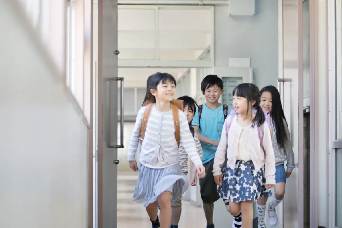 共働きのため「学童保育」を利用したいのですが、空きがなく入れないと言われました…夫婦ともできれば仕事は続けたいのですが、他に方法はあるでしょうか？