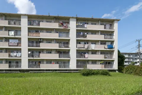 友人は「都営住宅」に住んでいるそうです。「家賃がかなり安い」とのことですが、私も住めるでしょうか？「手取り17万円」なので、家賃を抑えたいです