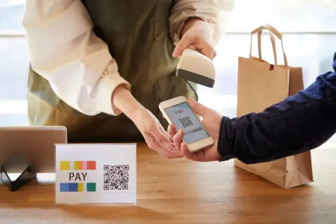 店の支払いをQR決済のみにしたら「現金化に時間がかかる」と判明！現金のみの営業にした方がいいの？