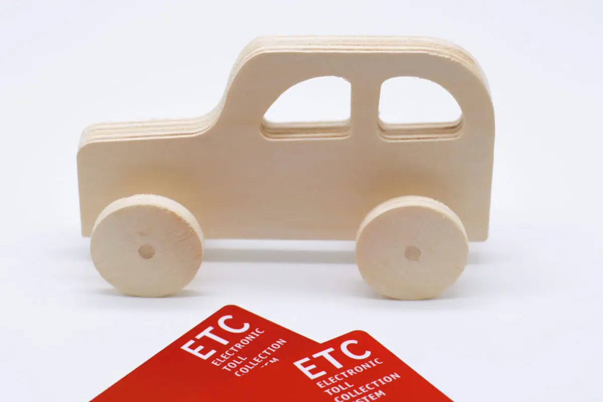 友人がドライブに「運転のお礼とガソリン代の代わり！」と“ETCカード”を持参してくれました。「貸し借り禁止」だったと思いますが、友人が同乗していれば問題ないですか？