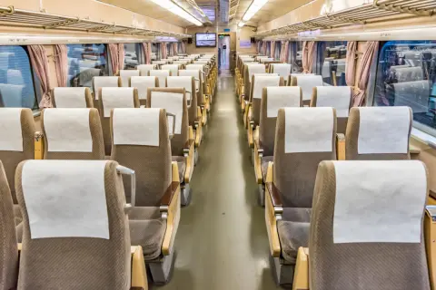 新幹線を1人で「1.5人分」ひろびろ使える！ 追加“2000円”でゆとりを買う「S WorkPシート」の価値とは