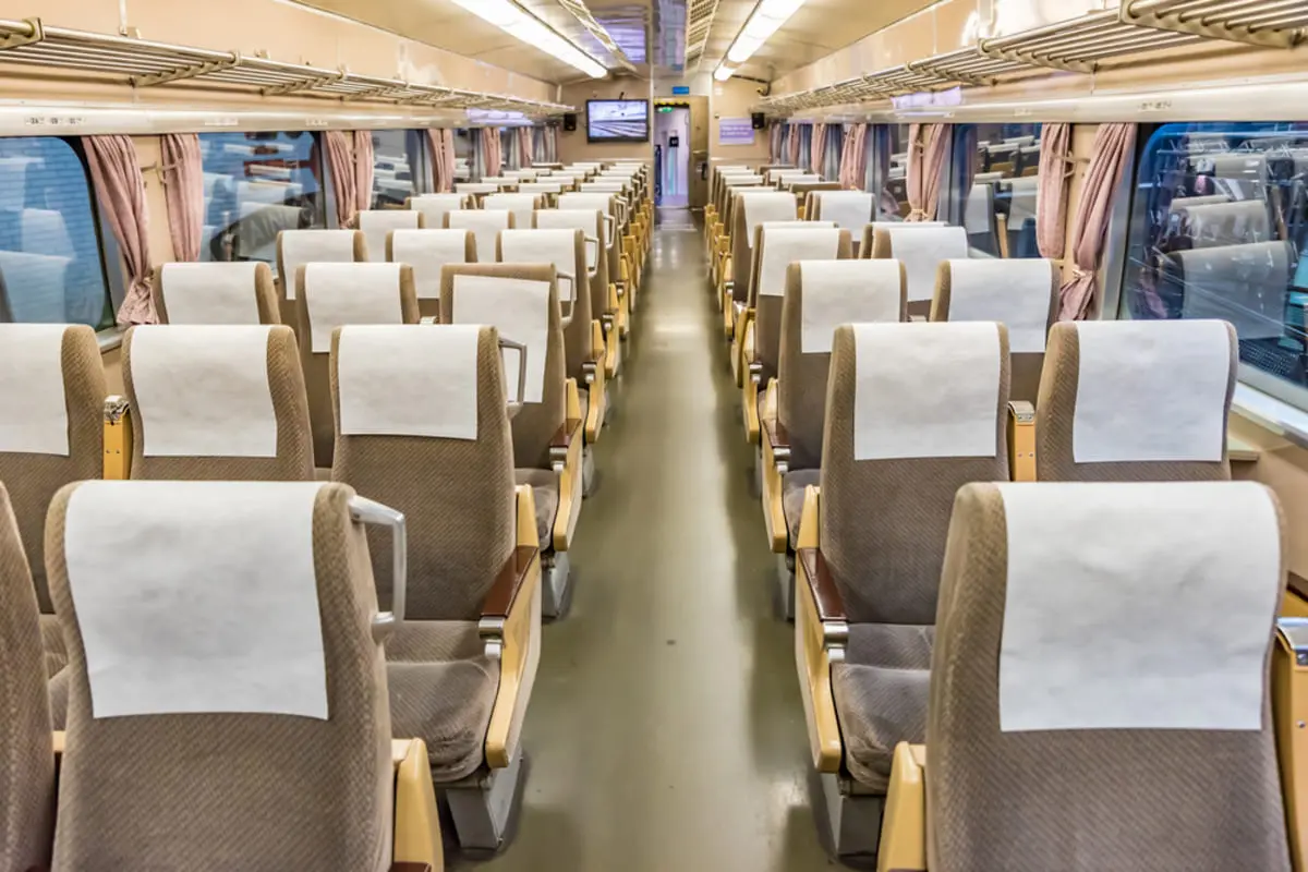 新幹線を1人で「1.5人分」ひろびろ使える！ 追加“2000円”でゆとりを買う「S WorkPシート」の価値とは