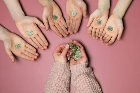 退職金「1000万円」を孫6人へ贈与したい。約166万円を1人ずつ一気に渡すのはNG？税金の負担をかけずに渡す方法とは