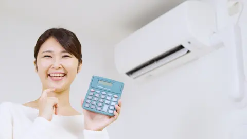実家のエアコンを「最新機種」に替えたら、電気代が「1万5000円→7000円」に激減！ 古いモデルは“消費電力”も多い？ 節約以外のメリットも解説
