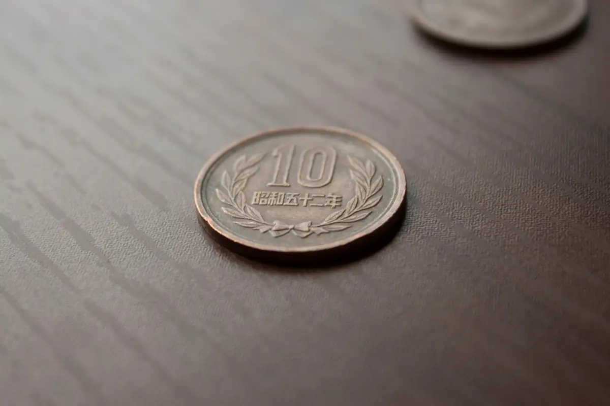 たびたび見かける「ギザ10」。いつも何気なく使っているけど、本当に“10円以上”の価値になるの？