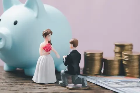 両親から結婚費用を「100万円」援助してもらったけど、夫は「確定申告は不要」とのこと。本当でしょうか？